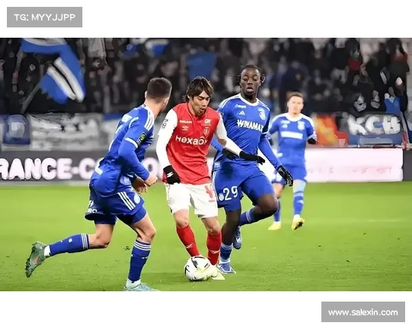 法甲比赛日激情四溢 各大豪门争夺激烈战况全解析 法甲比赛日激情四溢 各大豪门争夺激烈战况全解析